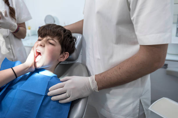 Best Emergency Dental Care for Broken or Chipped Teeth in Golden Beach, MD